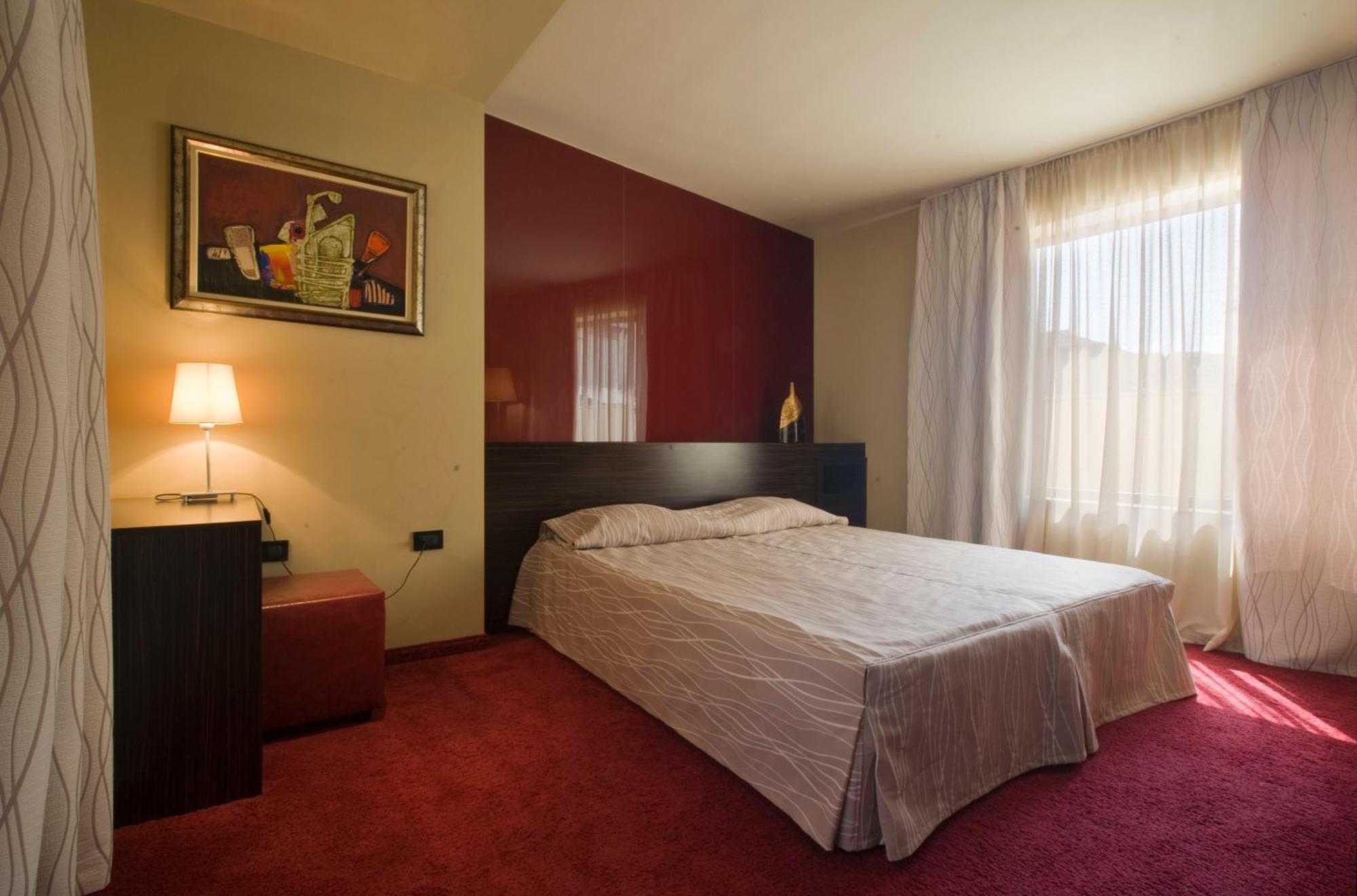 Hotel Famous House Plovdiv Esterno foto