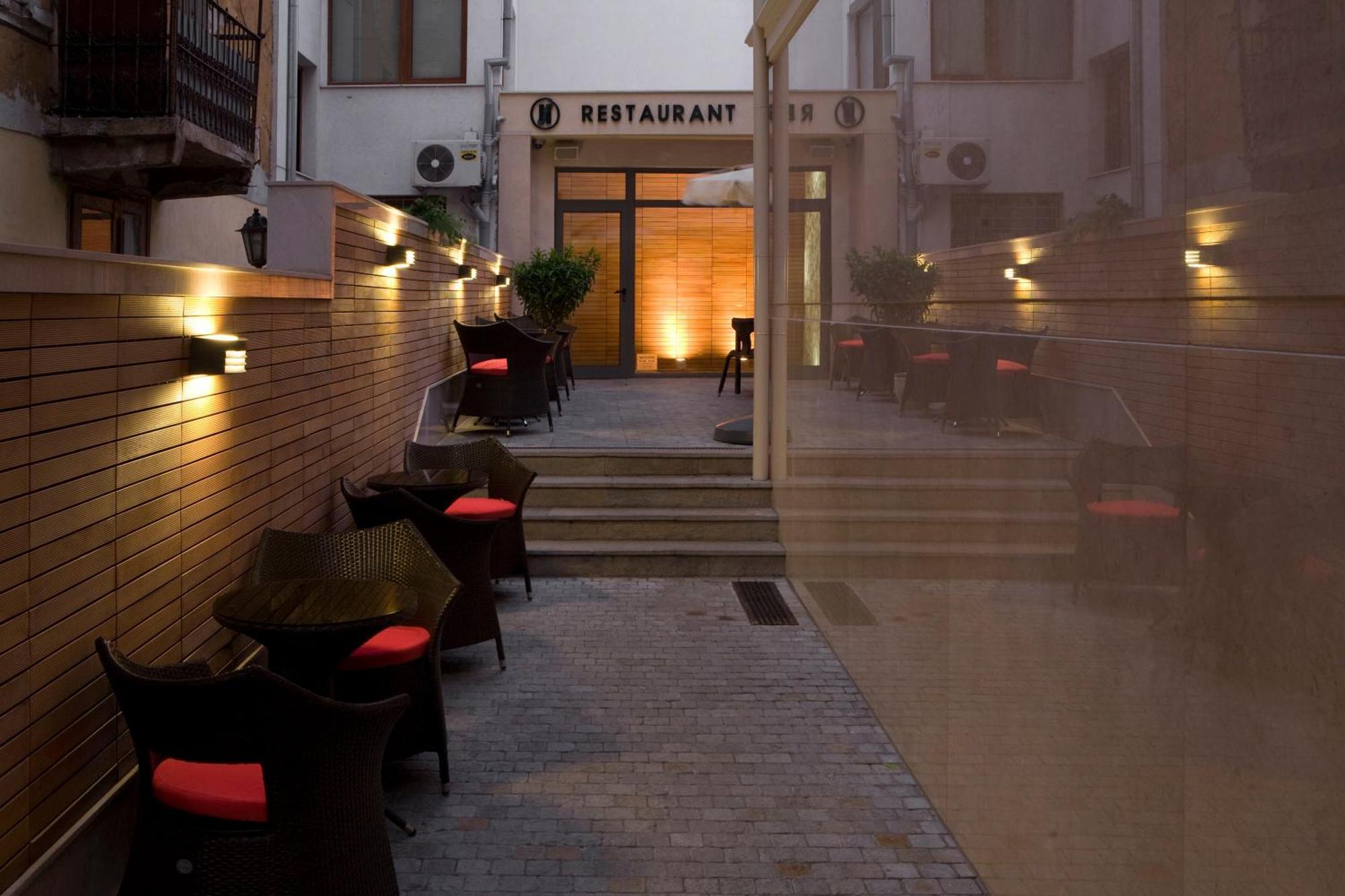 Hotel Famous House Plovdiv Esterno foto