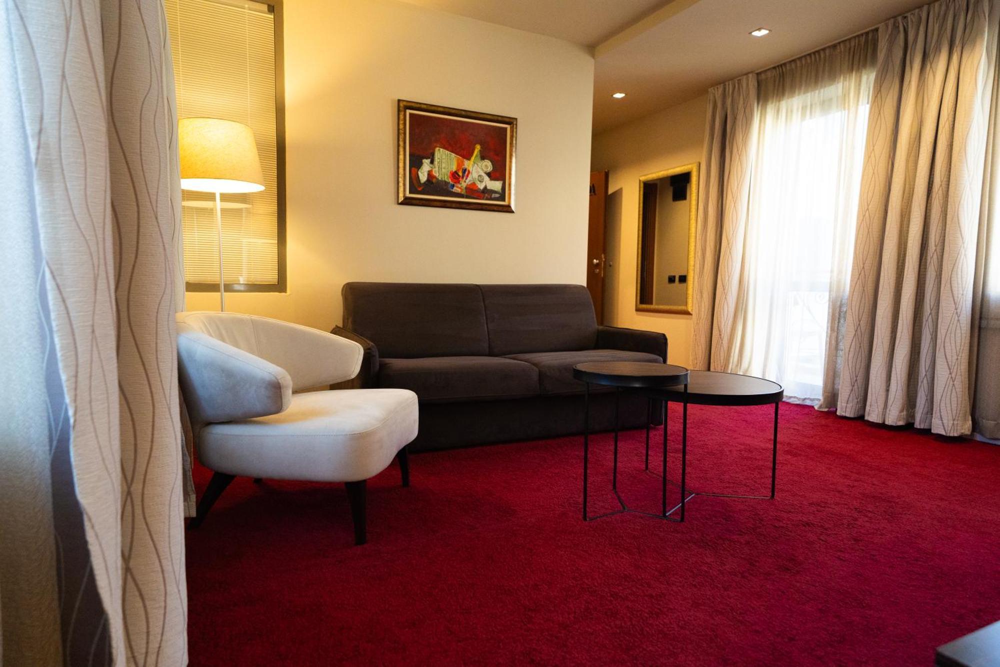 Hotel Famous House Plovdiv Esterno foto