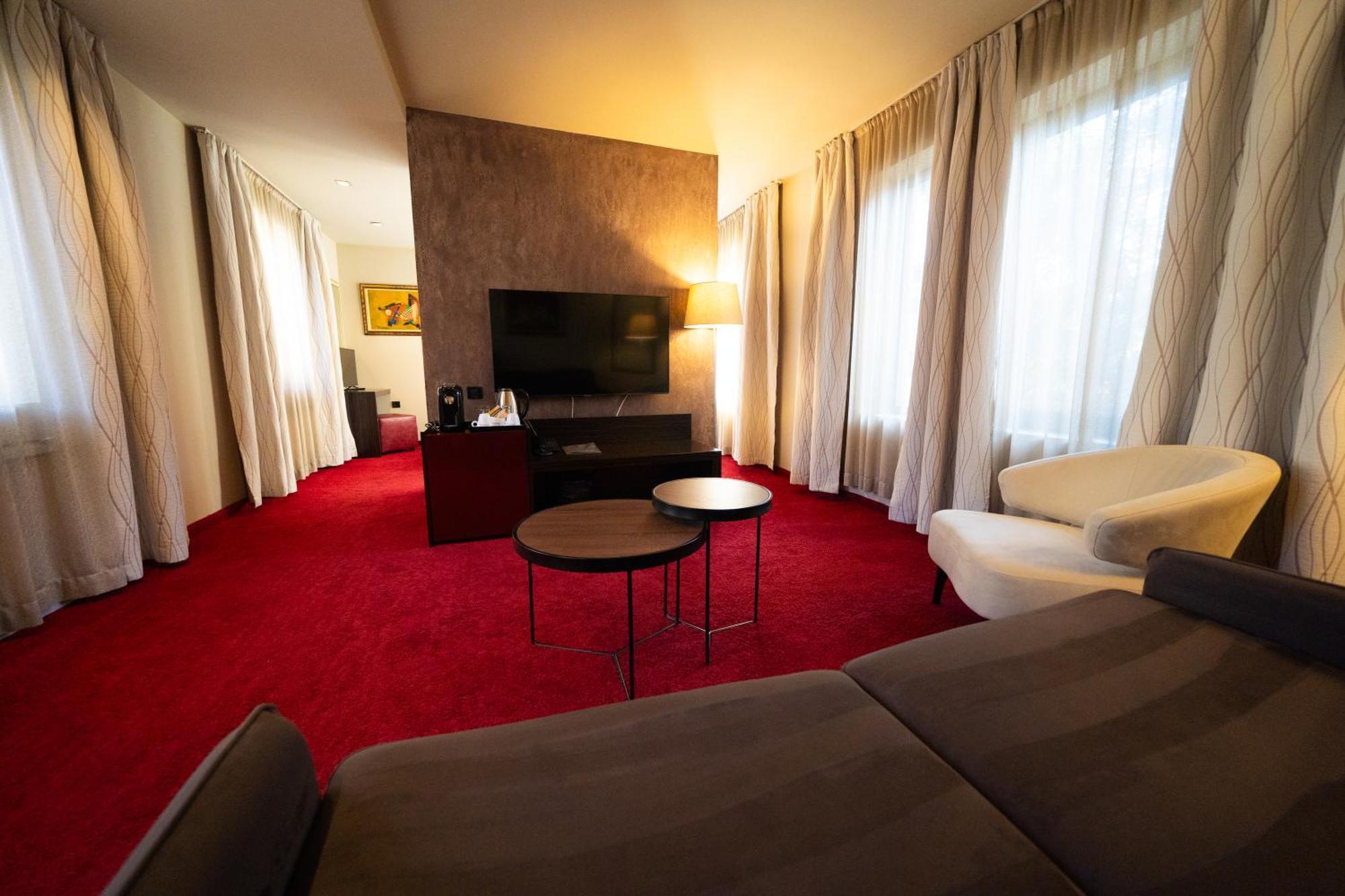 Hotel Famous House Plovdiv Esterno foto