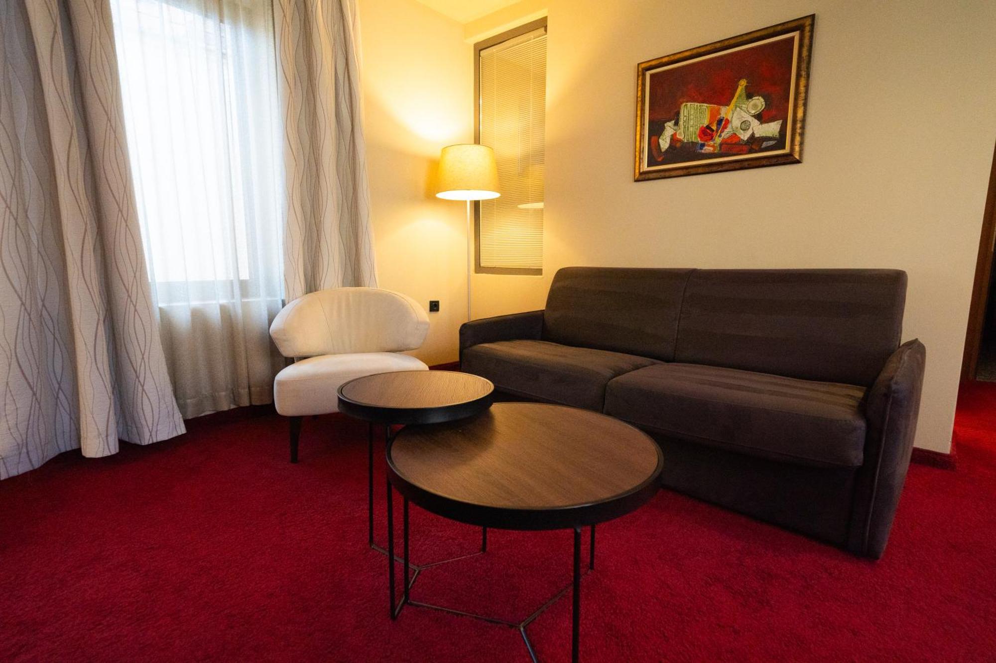 Hotel Famous House Plovdiv Esterno foto
